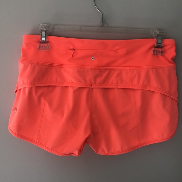 LuluLemon Speed Up Short 2.5" - Picture 2 of 3